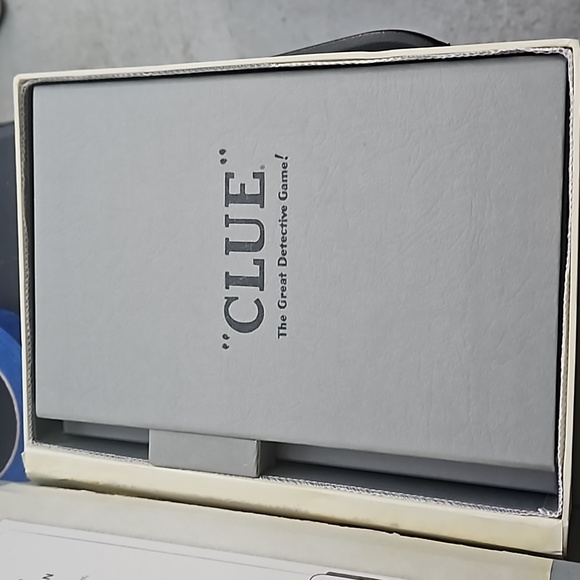 Clue - The Great Detective Game - Classic Collector's Edition and Scrabble Class - Picture 8 of 9